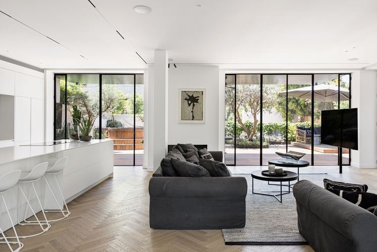 J&J HOUSE — תמונה 4